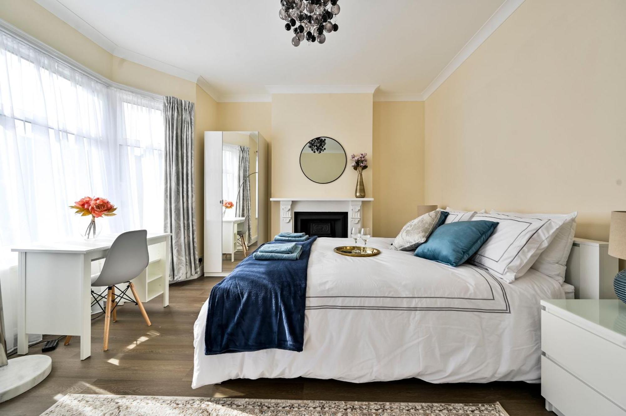 A Two Bedroom A Stride Away From Meridian Greenwich London Exterior photo